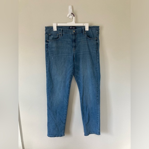 GAP Denim - Gap Classic Straight-Leg Jeans (Size 16/33)
